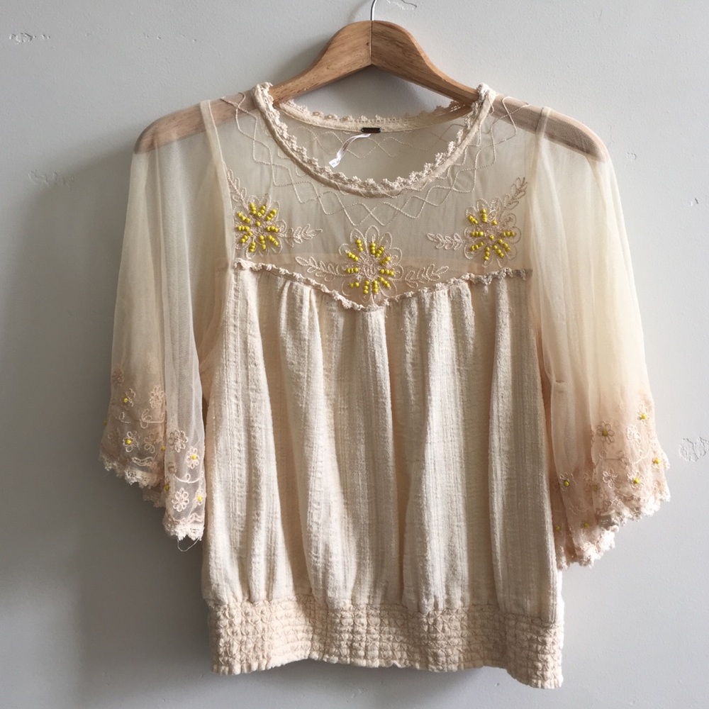 🎉Free People Lace Top 🎉